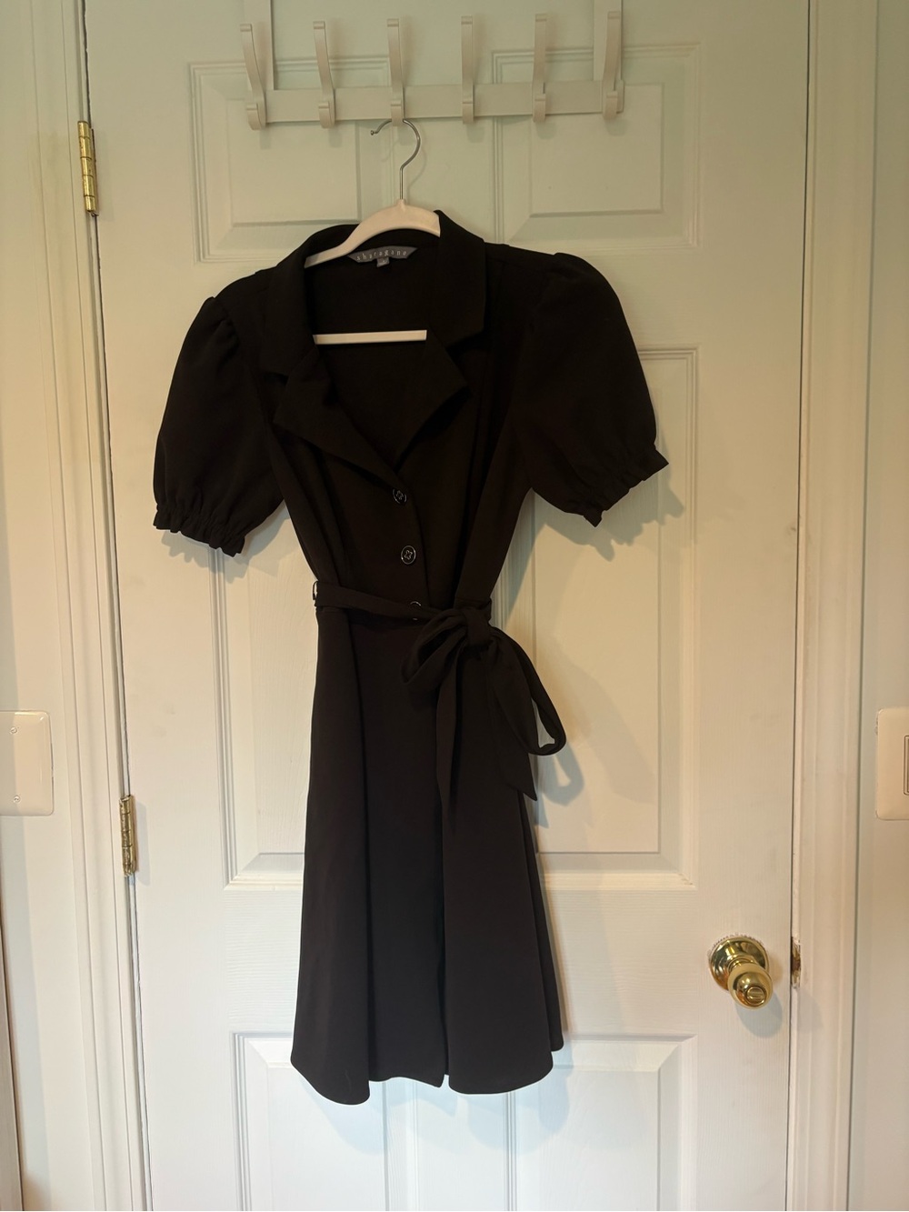 Sharagano Black Puff Sleeve Tie-Waist Midi Dress